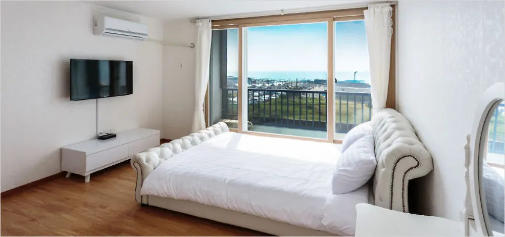 Yegeurina Pension Jeju